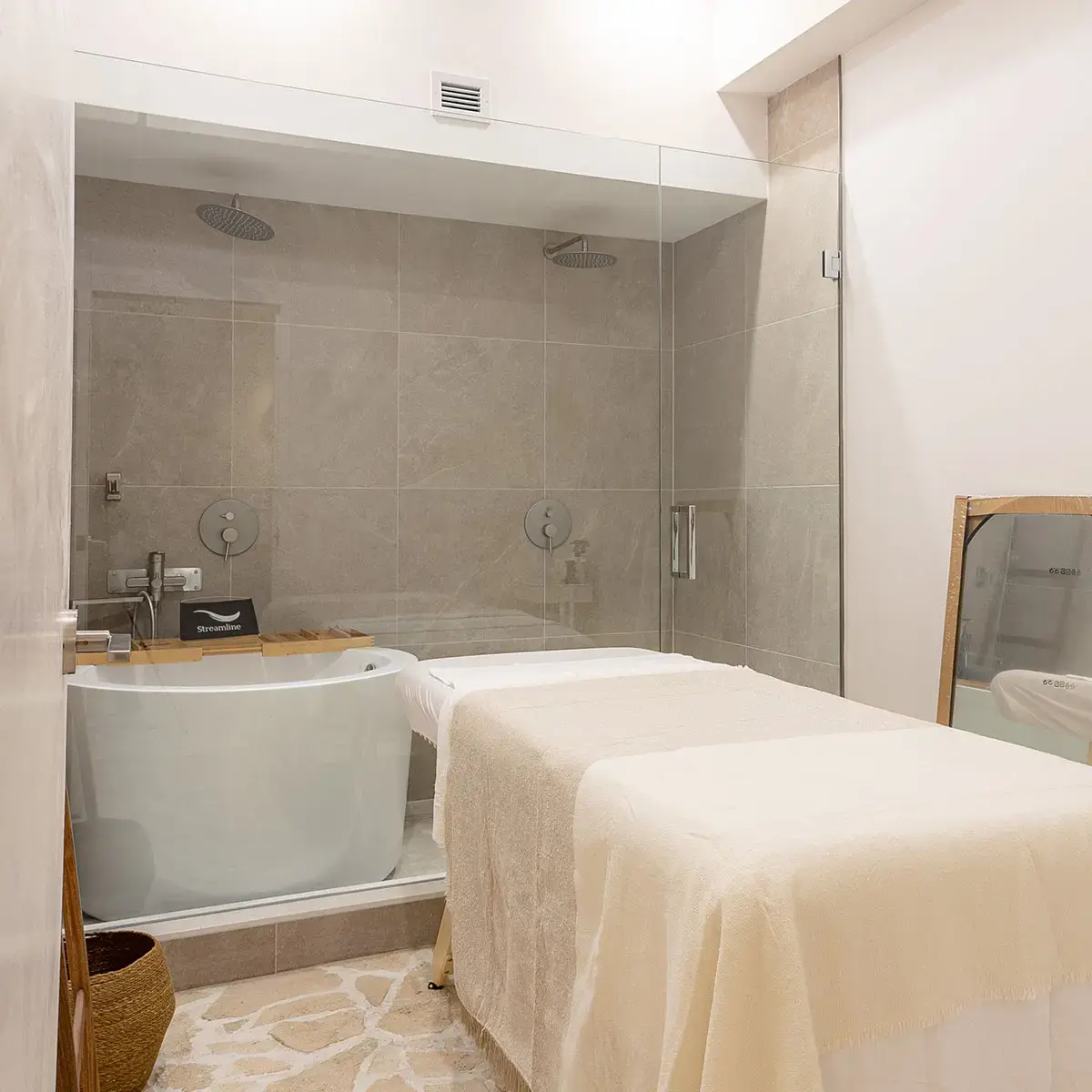 commercial renovation company.webp